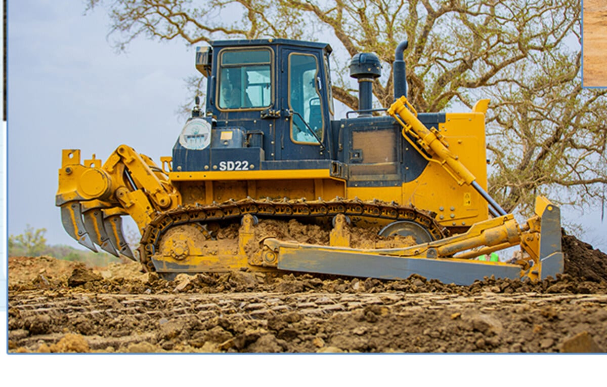 Engin de terrassement ONBAH sur un chantier